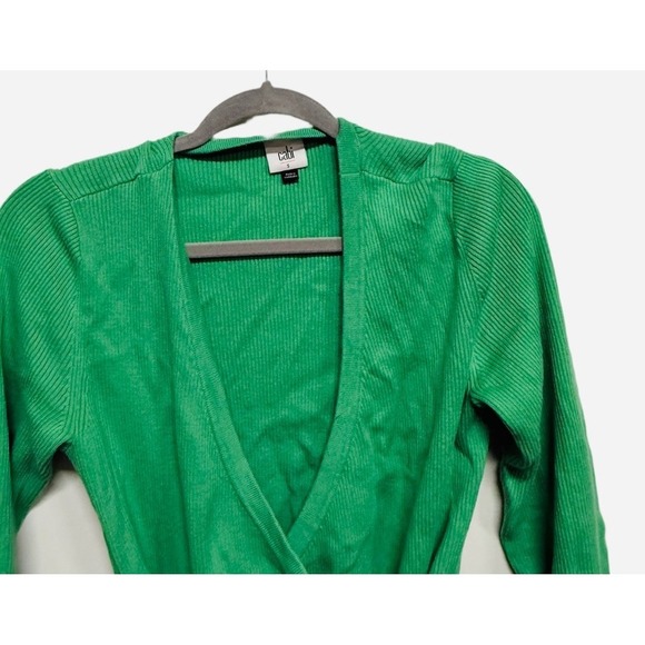 Cabi Cocktail Kelly Green Cardigan Button Wrap Closure Size Small Business - Picture 5 of 9